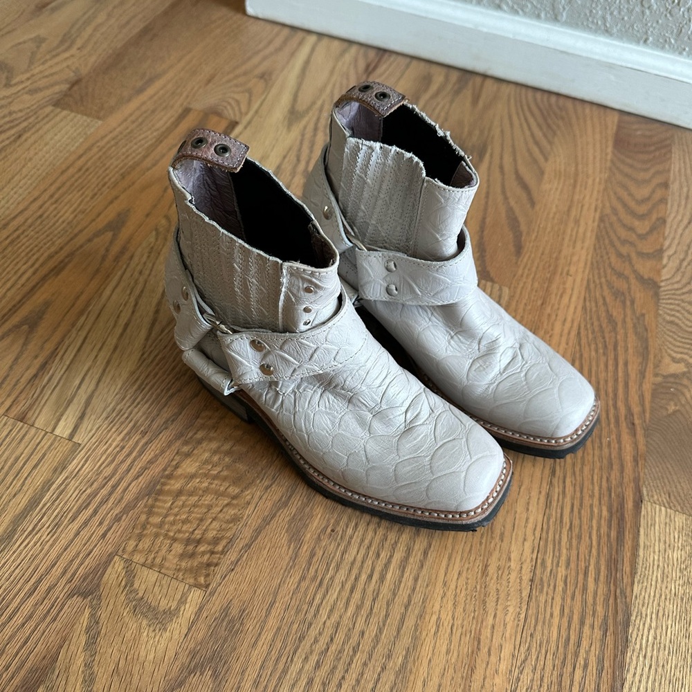 Freebird Whiskey Mood Ring Boots Size 5